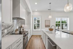 540 Helmsman Street photo 4