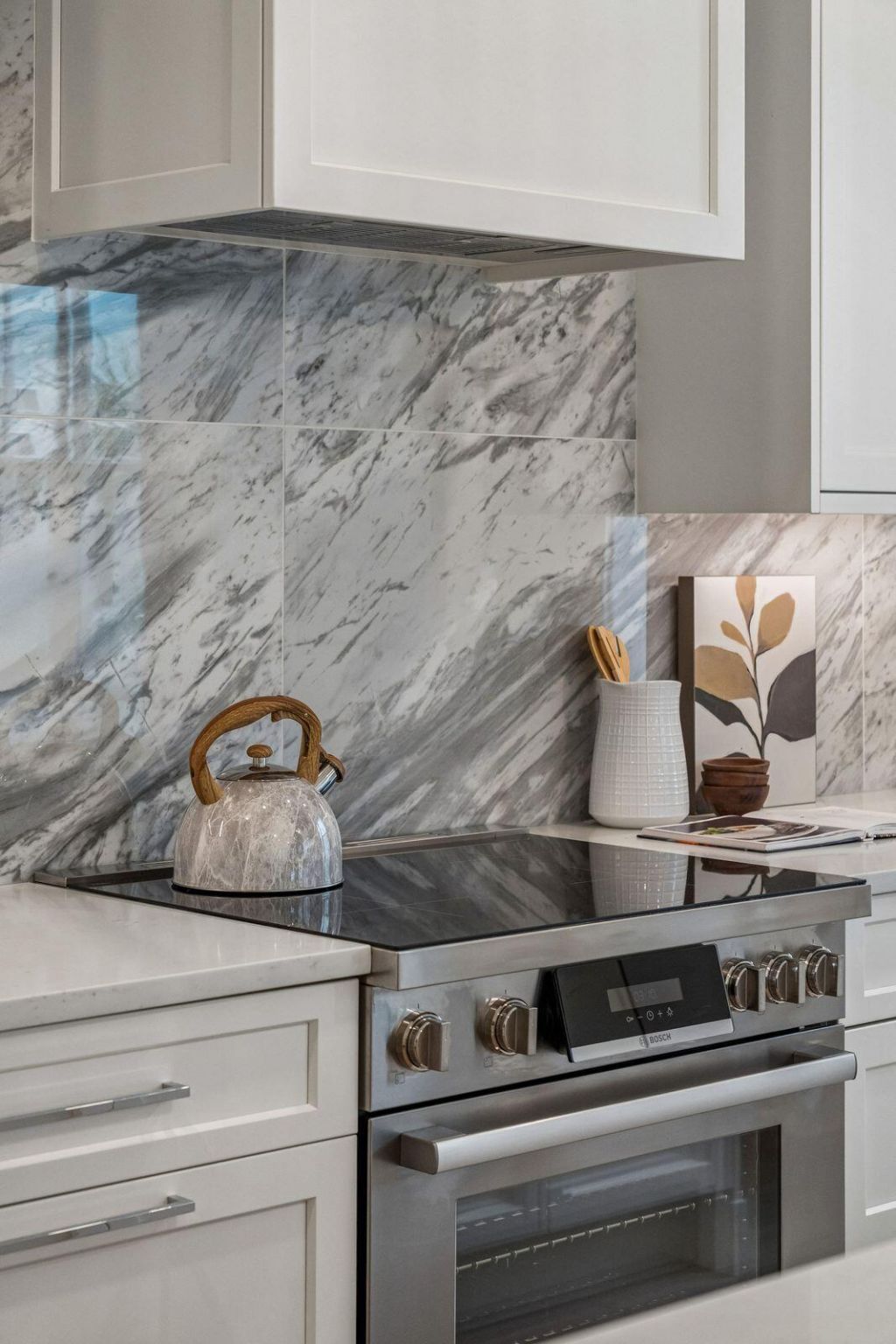 540 Helmsman Street Photo 7