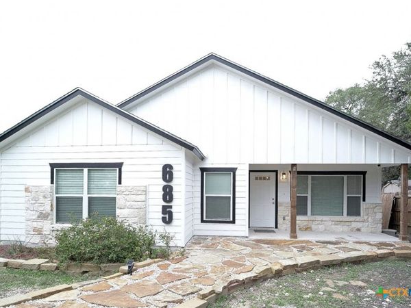 685 Ridgerock Drive , Canyon Lake, TX 78133