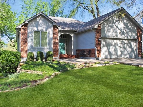 17800 E 30th Drive, Independence, MO 64057