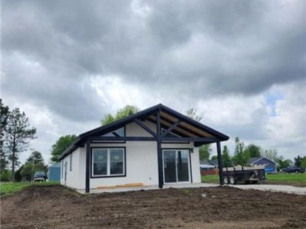 70 Ravens Roost Drive, Linn Valley, KS 66040