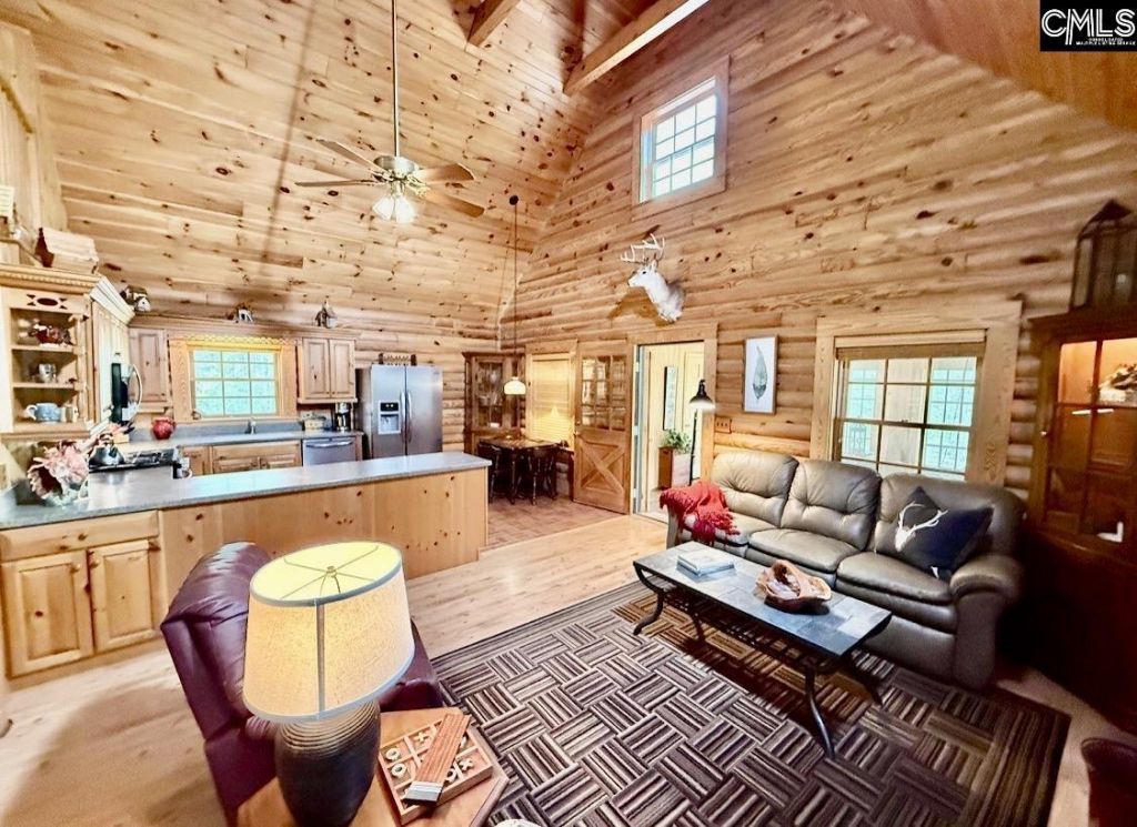 57 Club Lane  Photo 13