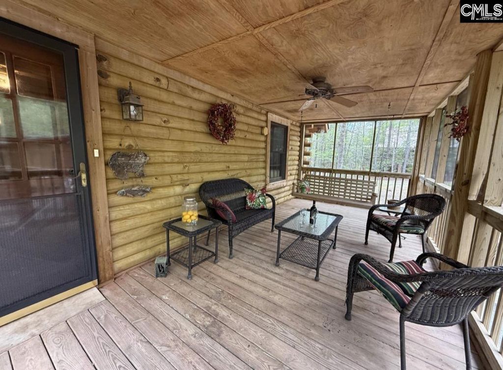 57 Club Lane  Photo 4