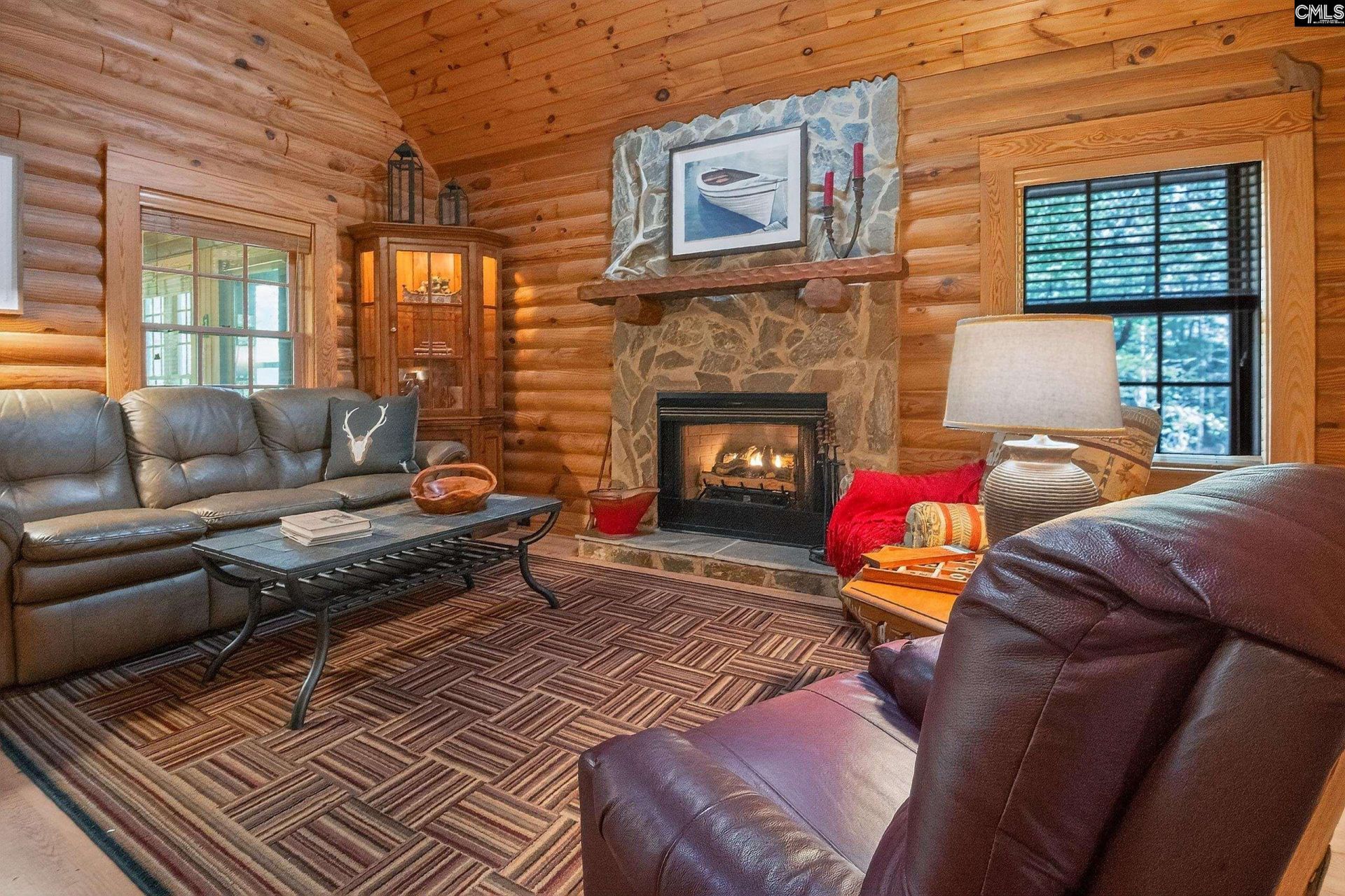 57 Club Lane  Photo 7