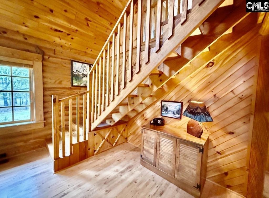 57 Club Lane  Photo 8