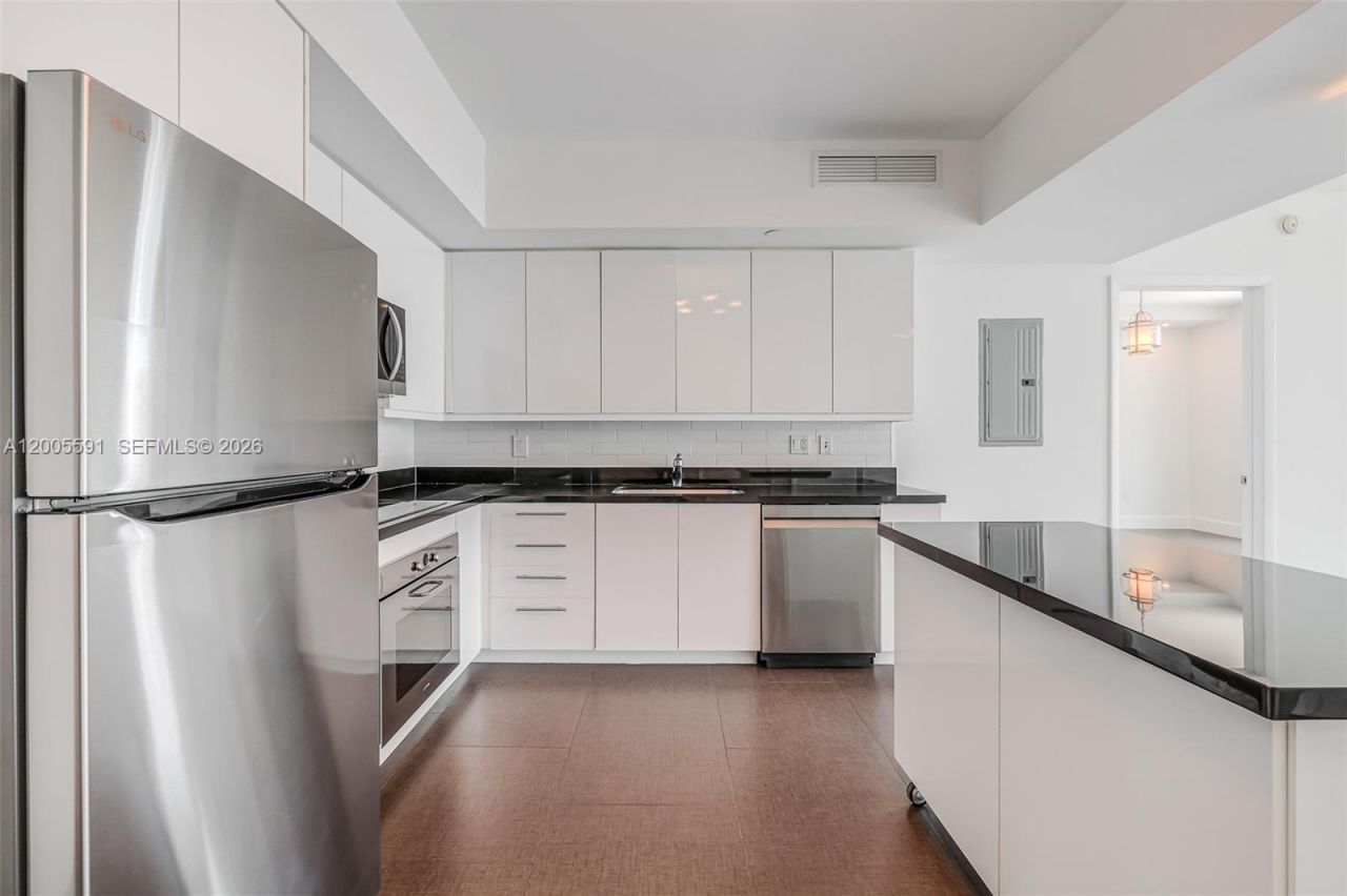 92 SW 3rd St , Unit 2212, Miami, FL 33130 Photo