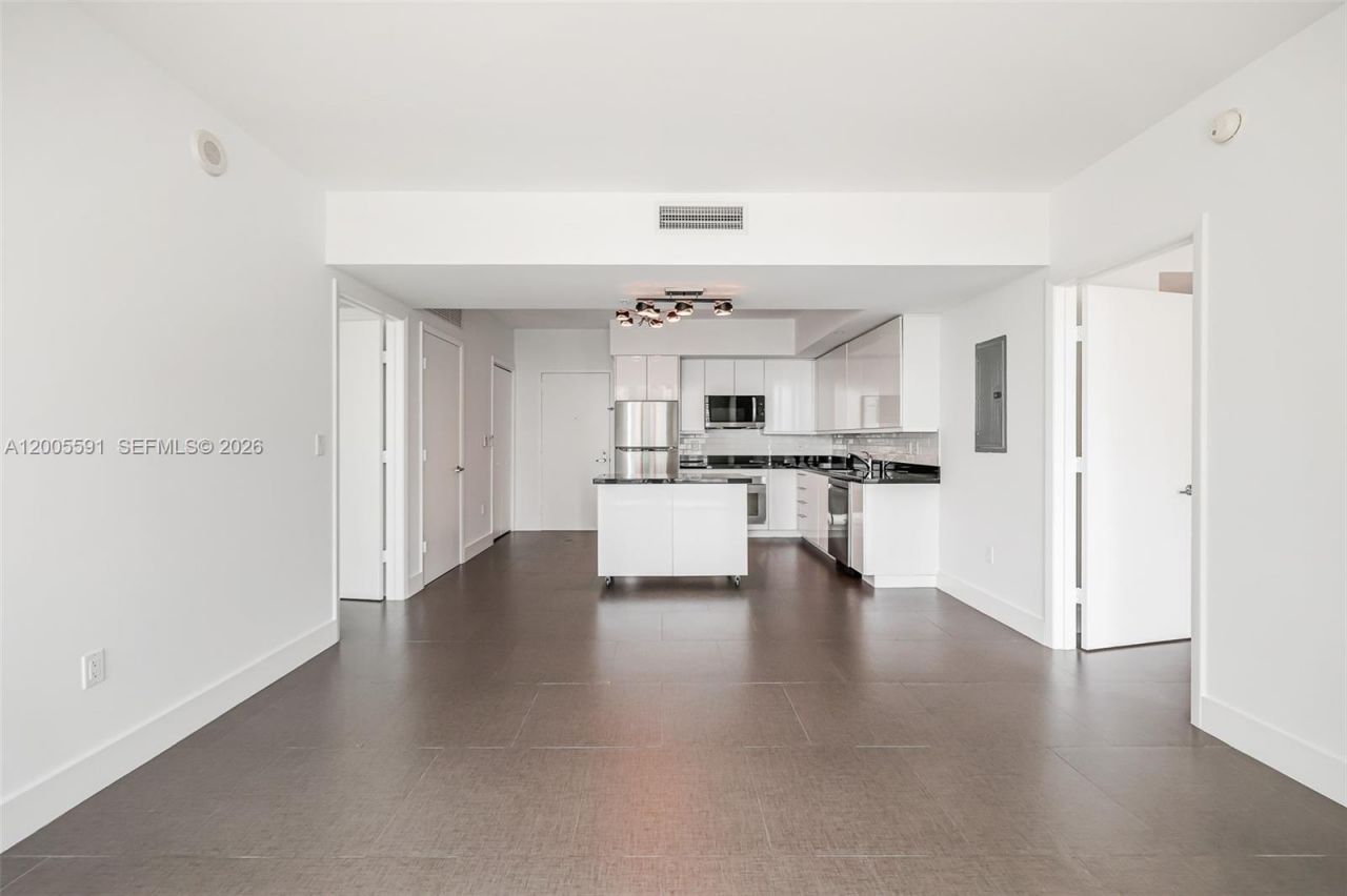 92 SW 3rd St , Unit 2212, Miami, FL 33130 Photo