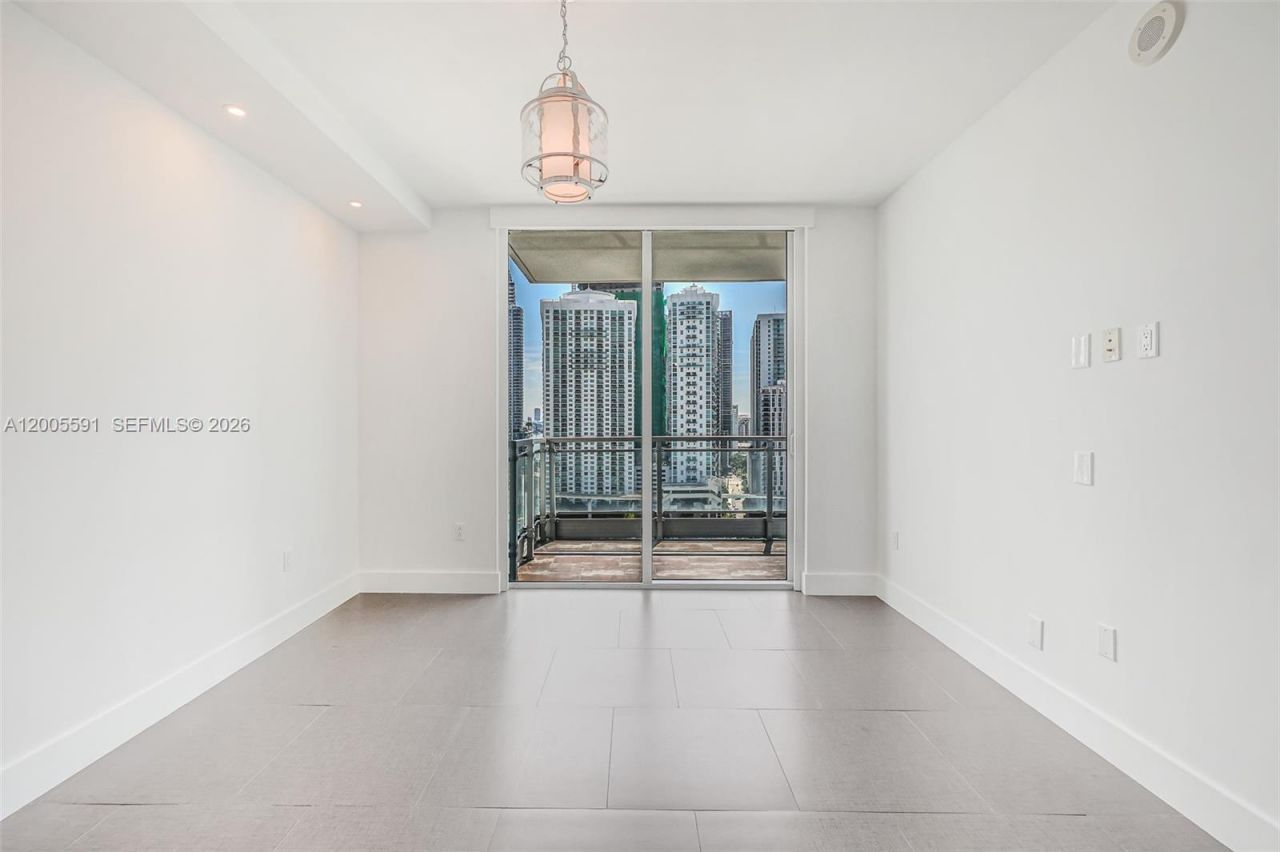 92 SW 3rd St , Unit 2212, Miami, FL 33130 Photo