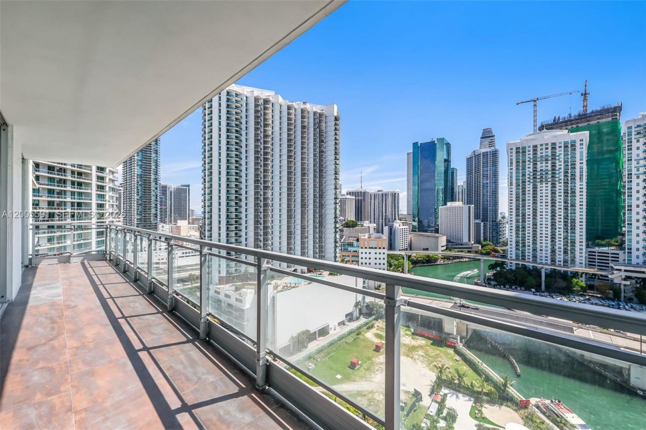 92 SW 3rd St , Unit 2212, Miami, FL 33130 Photo