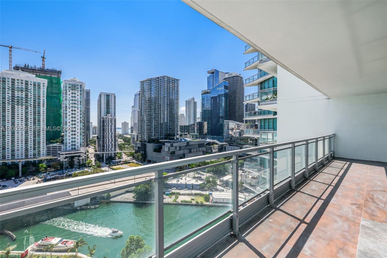 92 SW 3rd St , Unit 2212, Miami, FL 33130 Photo