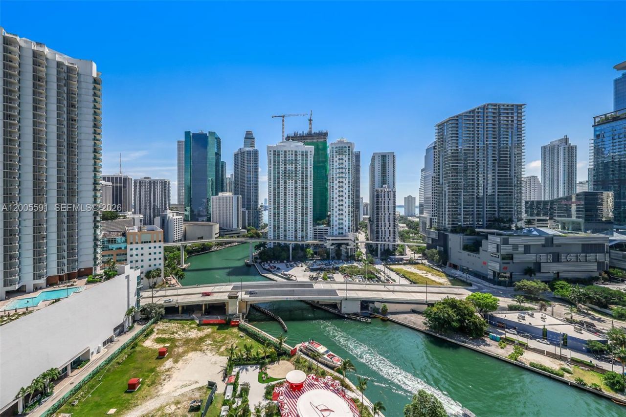 92 SW 3rd St , Unit 2212, Miami, FL 33130 Photo