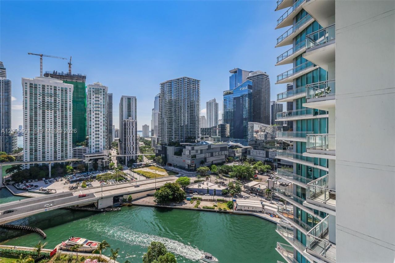 92 SW 3rd St , Unit 2212, Miami, FL 33130 Photo