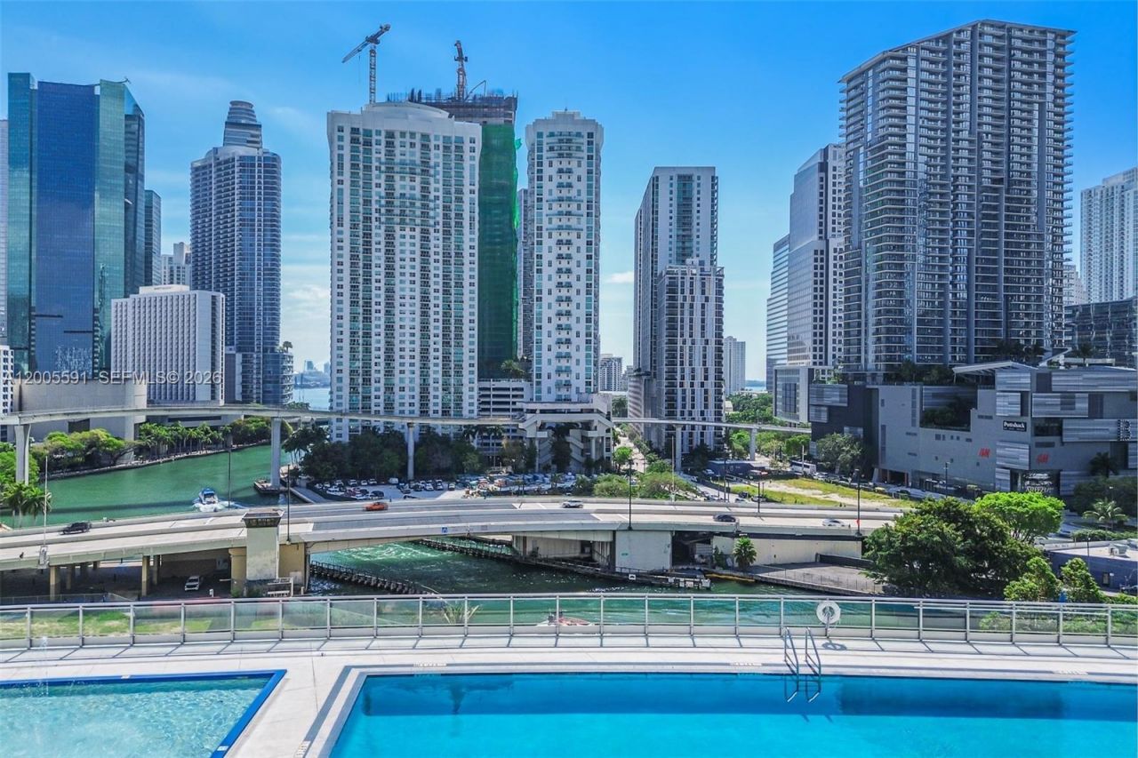 92 SW 3rd St , Unit 2212, Miami, FL 33130 Photo