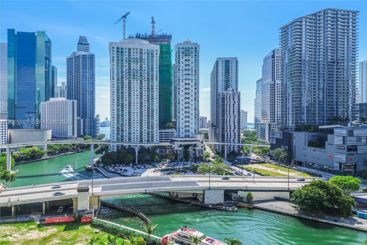 92 SW 3rd St , Unit 2212, Miami, FL 33130 Photo