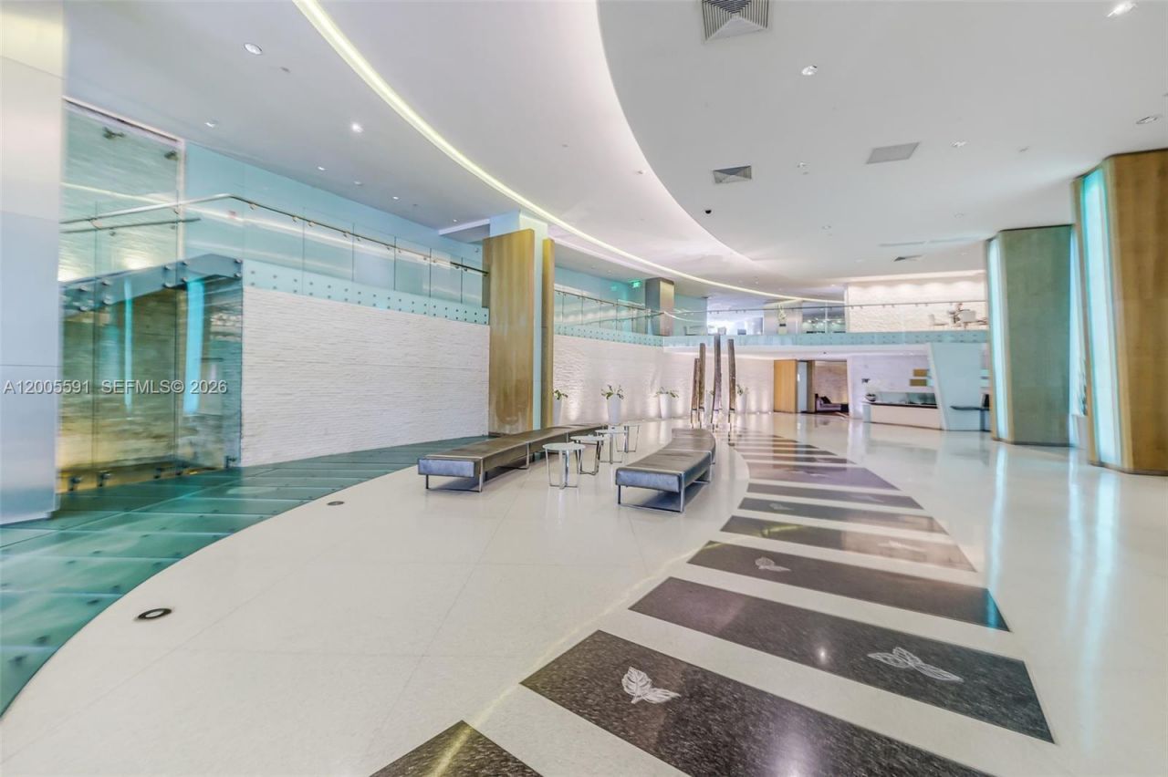 92 SW 3rd St , Unit 2212, Miami, FL 33130 Photo