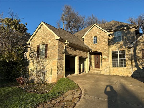 2745 Lake Forest DR , Round Rock, TX 78665