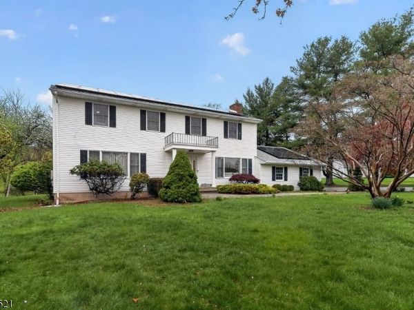 8 Telfer Dr, Vernon, NJ 07418