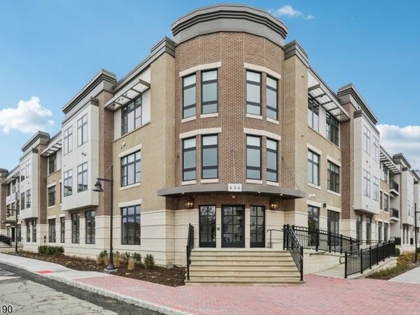 434 Springfield Avenue, Unit 123, Berkeley Heights, NJ 07922