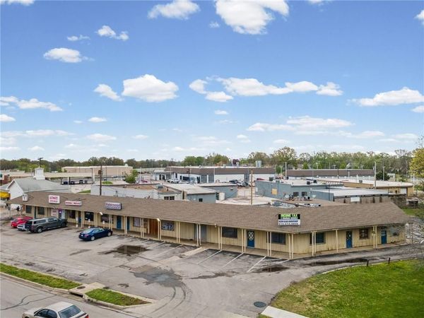 4303 Blue Ridge Boulevard, Kansas City, MO 64133