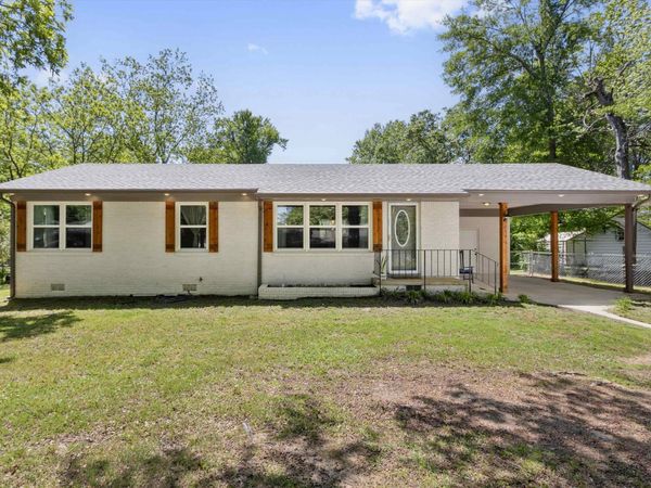 679 COLEMAN AVE, Holly Springs, MS 38635