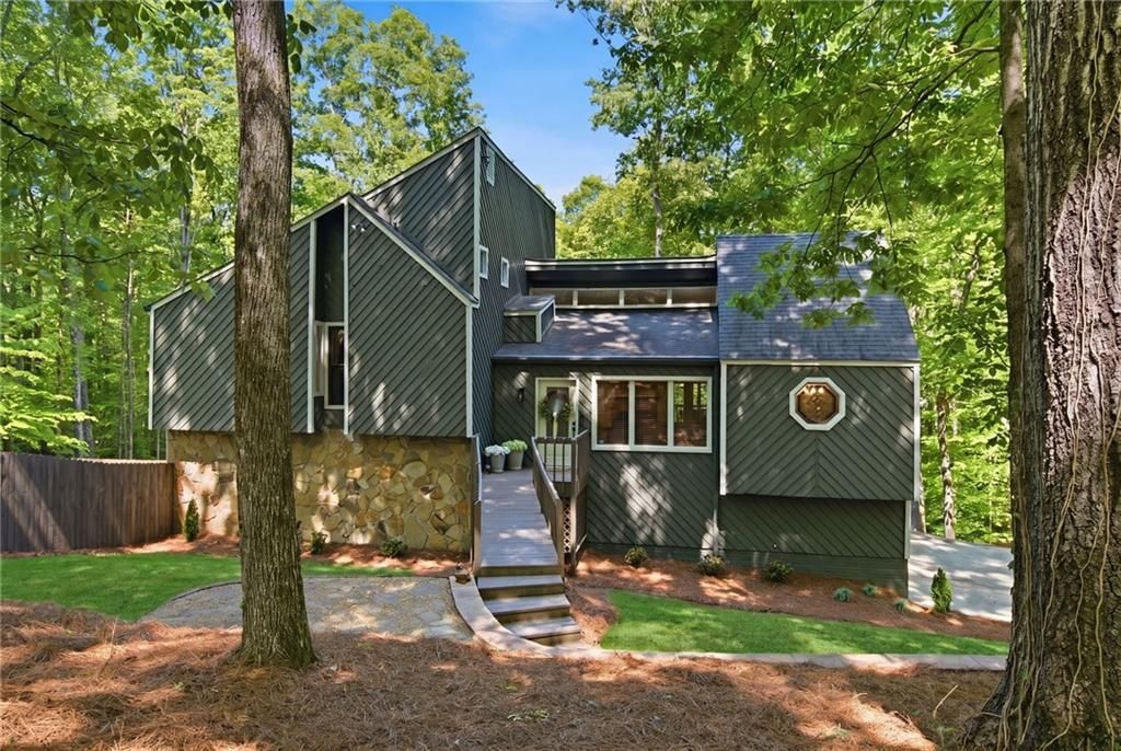 1075 Pine Grove Pointe Drive, Roswell, GA 30075 Main Photo