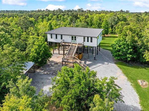 500 RICHARDS Drive , Slidell, LA 70461