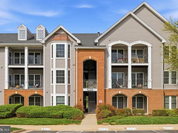 46630 DRYSDALE TERRACE, Unit 300, POTOMAC FALLS, VA 20165