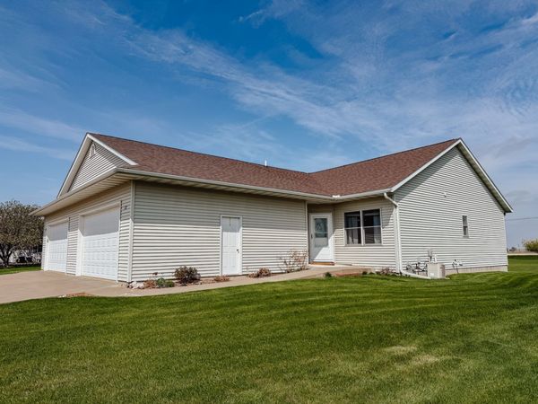 712 W St Joseph Street , Preston, IA 52069