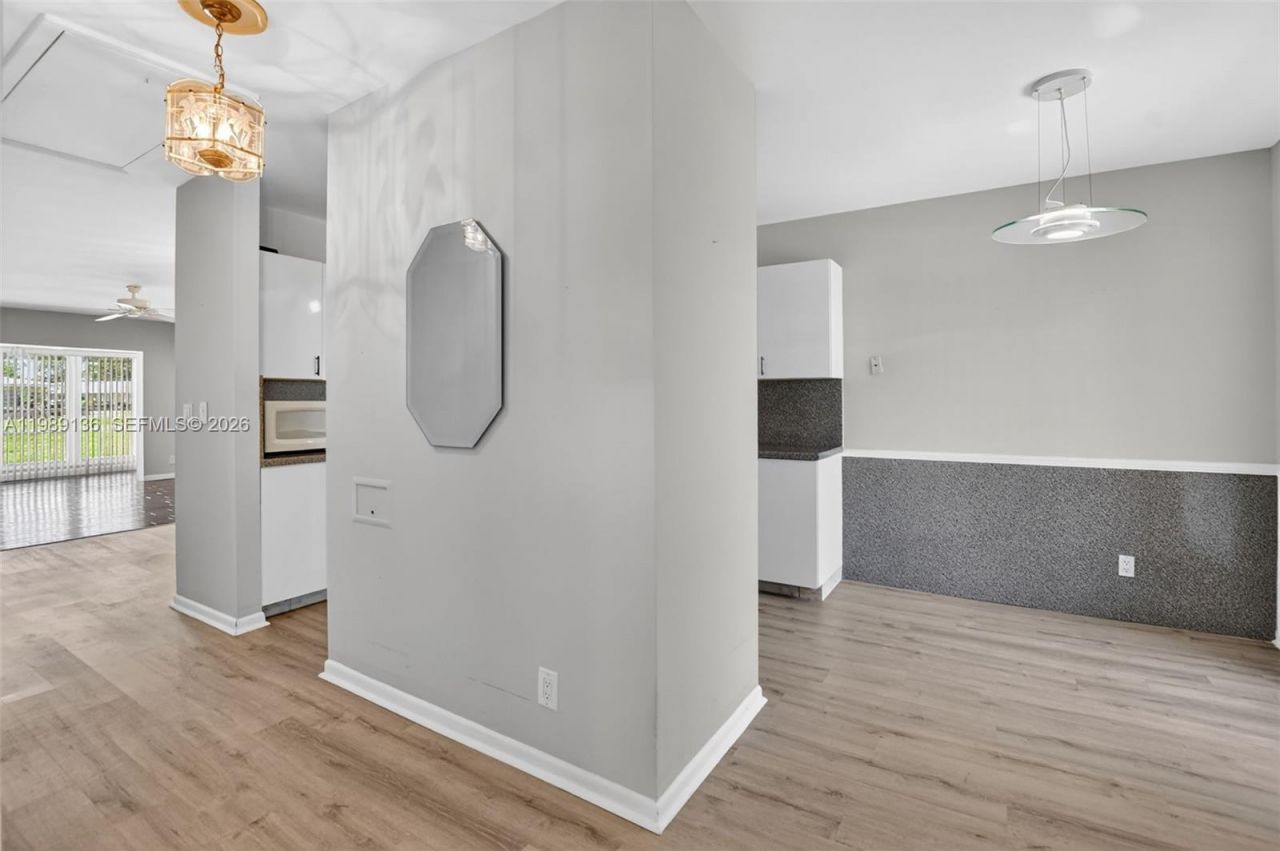 8662 Bella Vista Dr, Boca Raton, FL 33433 Photo