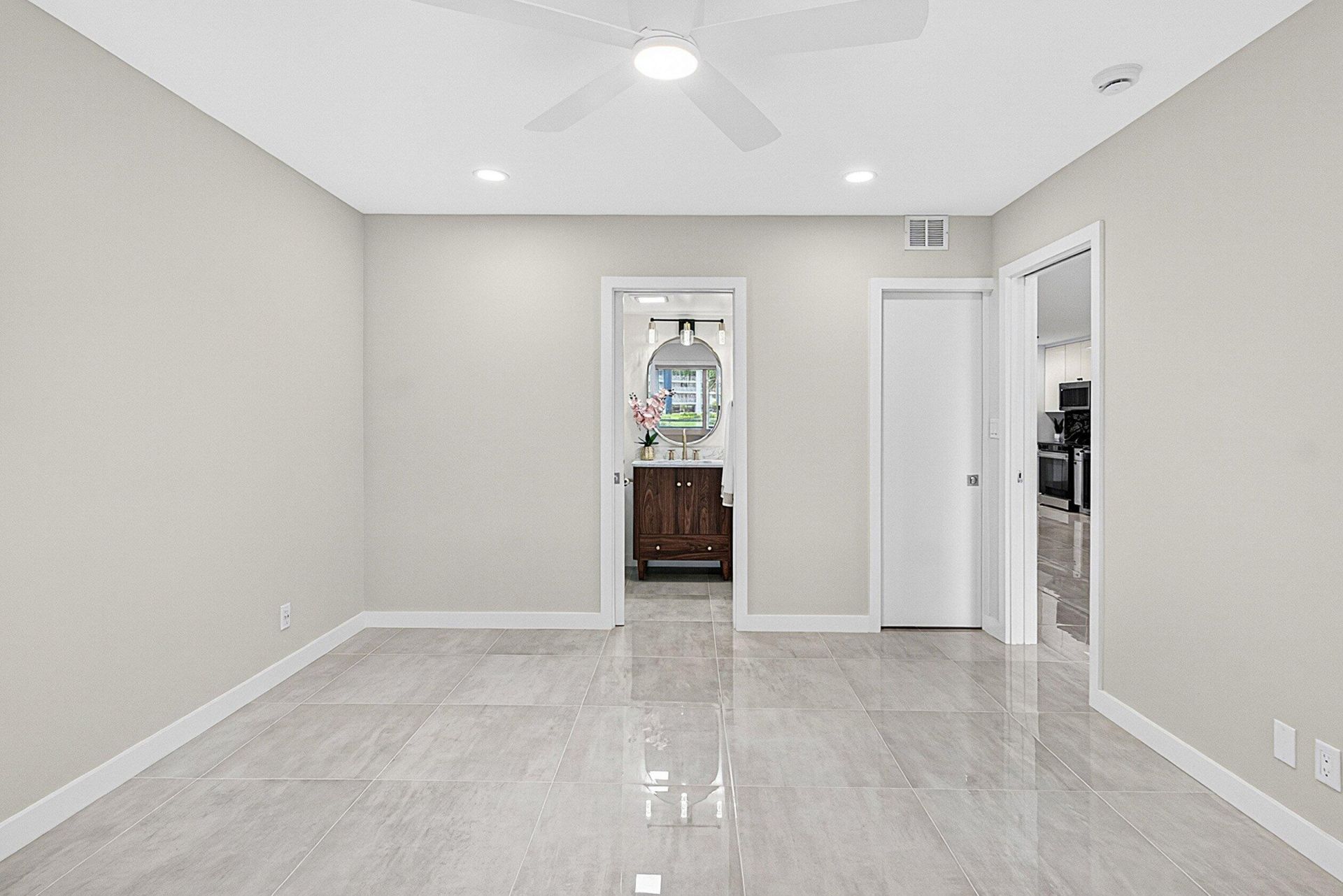 3351 Spanish Trail, Unit 212, Delray Beach, FL 33483 Photo