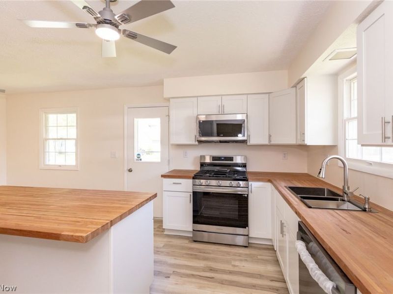 5258 Main Avenue, North Ridgeville, OH 44039 Photo 9