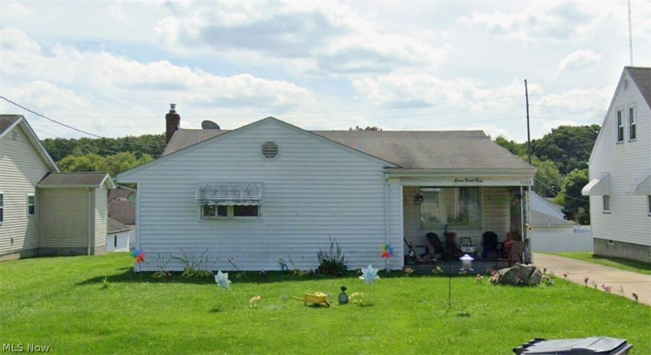 1123 Ivanhoe Avenue, Youngstown, OH 44502 Main Photo