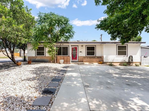 359 PILGRIM DR, San Antonio, TX 78213