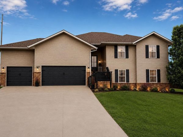 2205 W Drake Street, Springfield, MO 65810