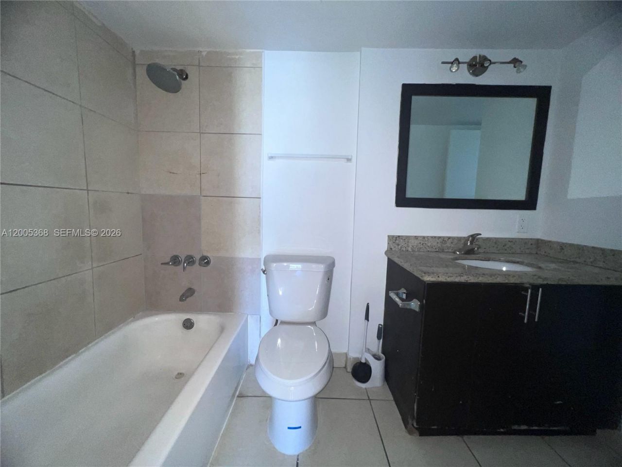 496 NW 165th St Rd , Unit D-414, Miami, FL 33169 Photo