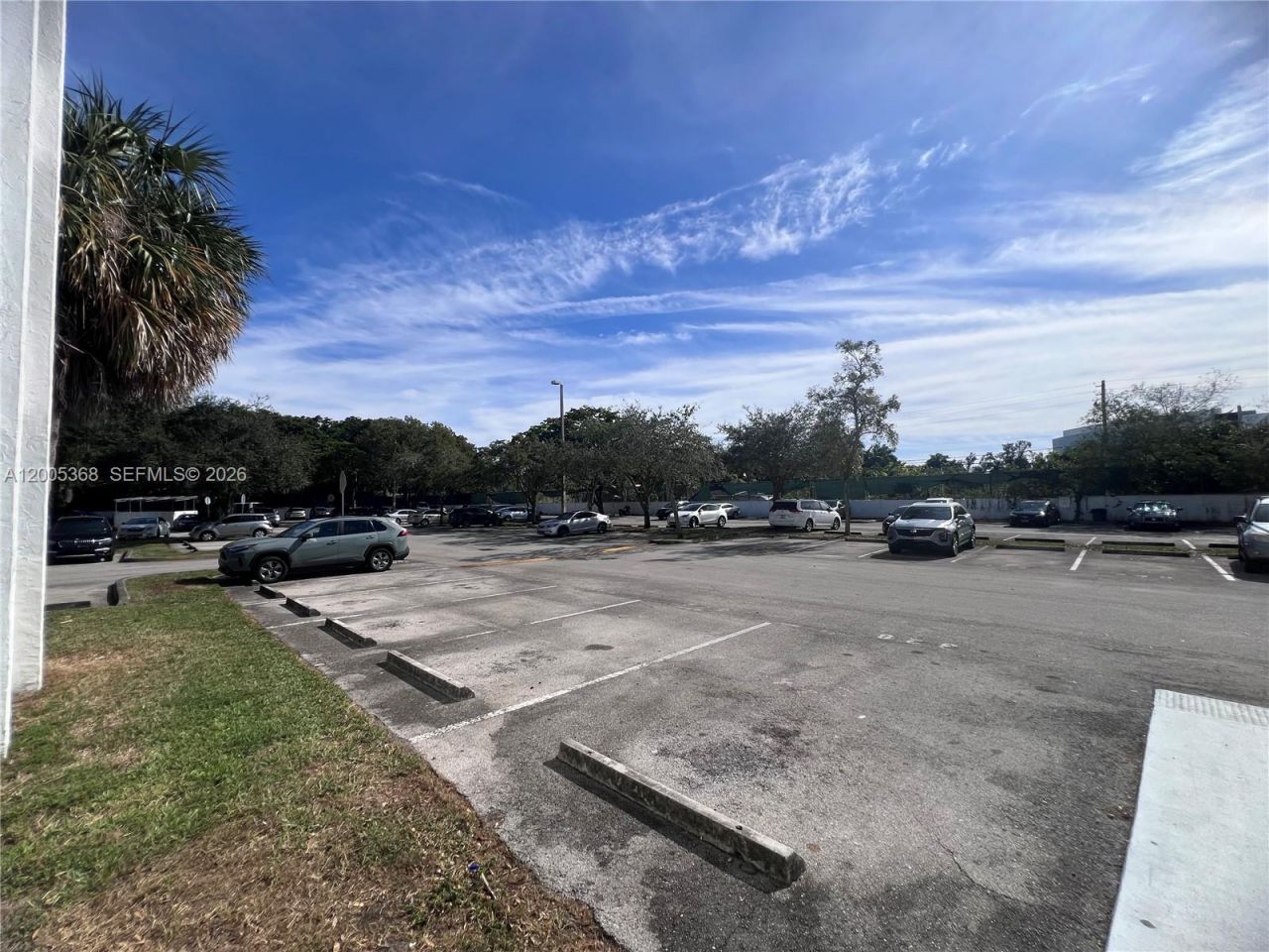 496 NW 165th St Rd , Unit D-414, Miami, FL 33169 Photo