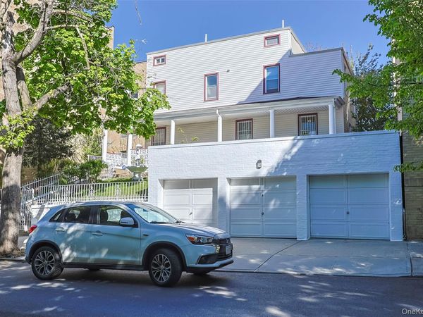 32-25 30th Street , Astoria, NY 11106