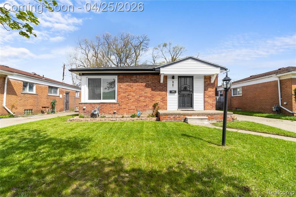 6781 Iowa Street, Detroit, MI 48212 Main Photo
