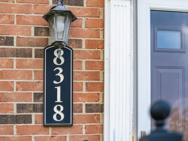 8318 Linton Boulevard , Columbus, OH 43235 Photo 3