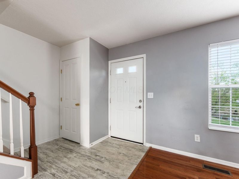 8318 Linton Boulevard, Columbus, OH 43235 Photo 8