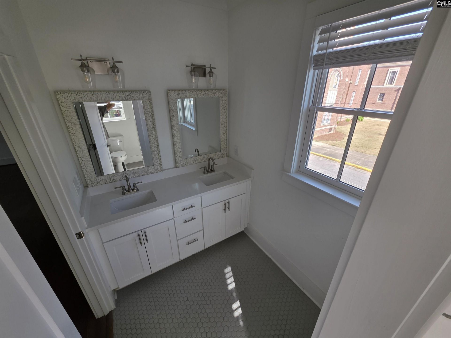 2208 Park Street Photo 46