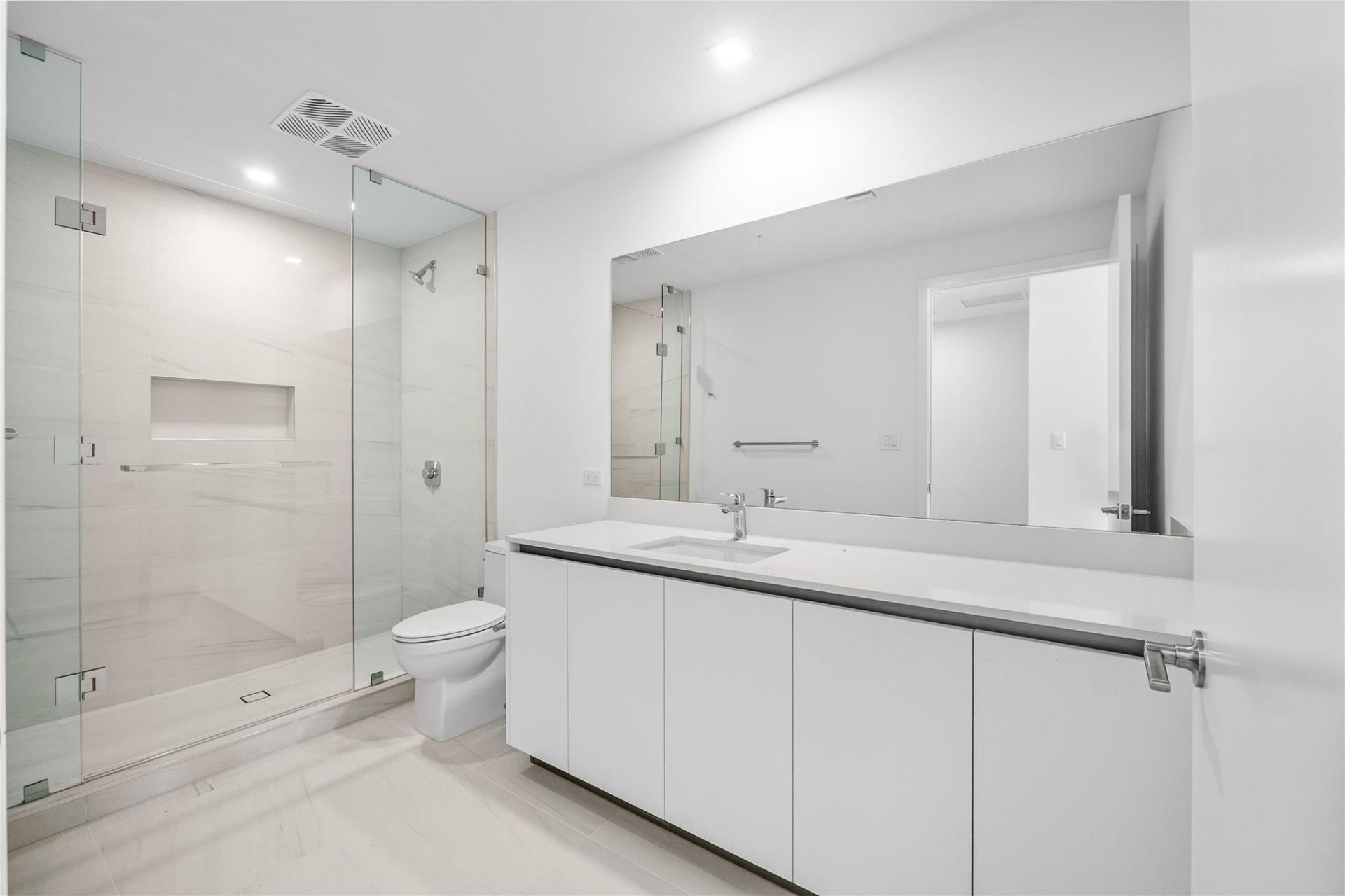 900 N Ocean Boulevard, Unit 902, Pompano Beach, FL 33062 Photo