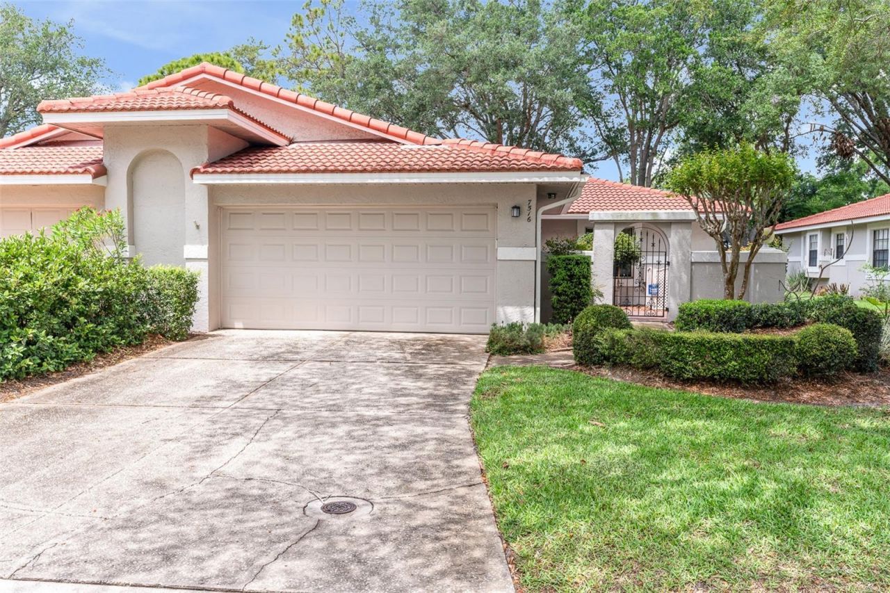 7516 Chapelhill Drive , Orlando, FL 32819 Photo