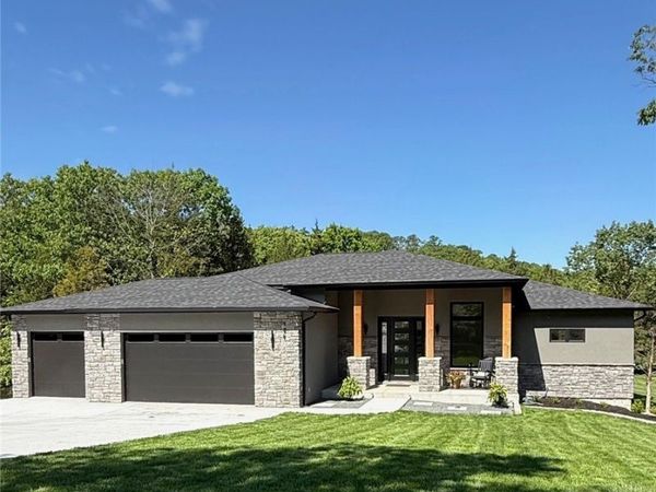 106 West Crossfox Trail, Camdenton, MO 65020