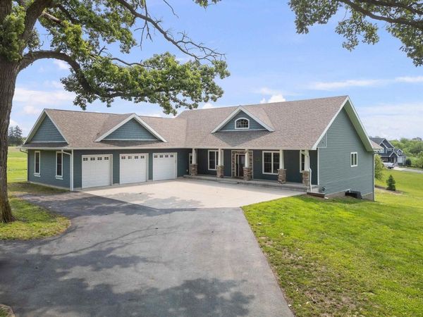 1335 N UTAH Avenue, Davenport, IA 52804