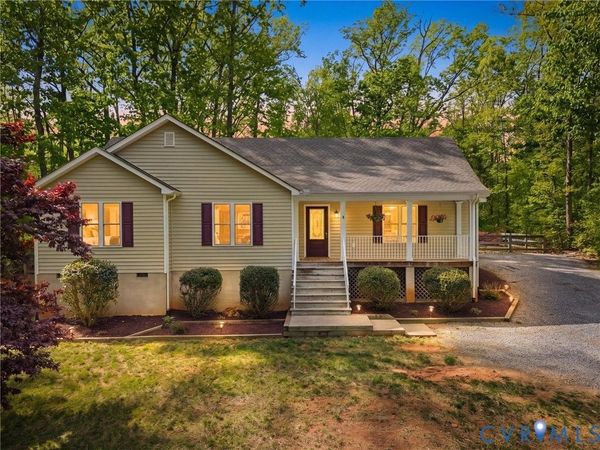 2094 Hancock Road , Powhatan, VA 23139