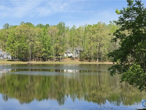 4410 Windsor Lake Drive , Louisa, VA 23093