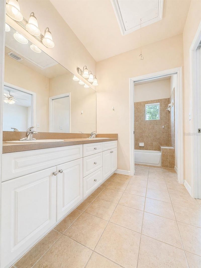 2646 SW 87th Way, Gainesville, FL 32608 Photo