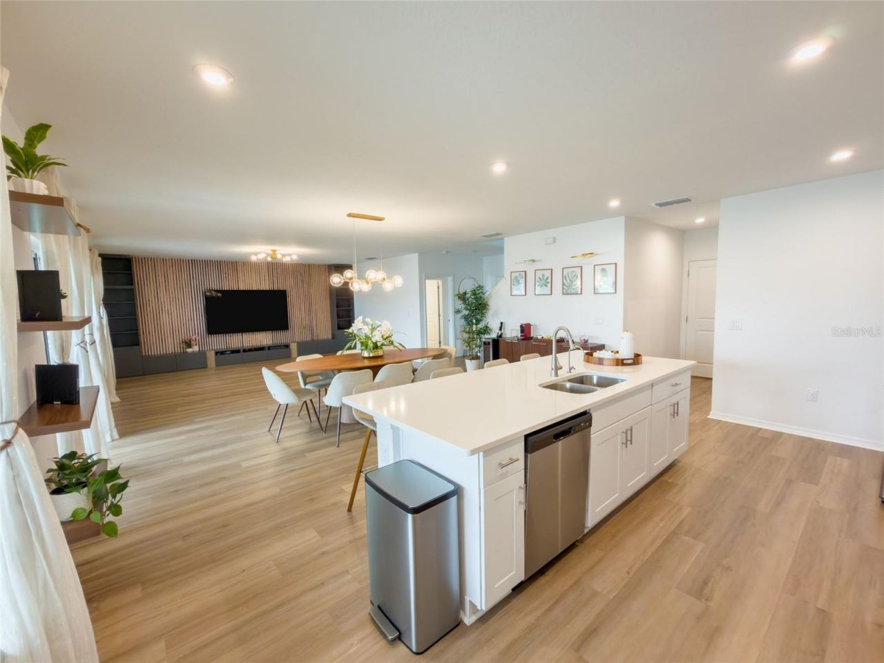 374 Pine Tree Bridge Trail, Saint Cloud, FL 34772 Photo