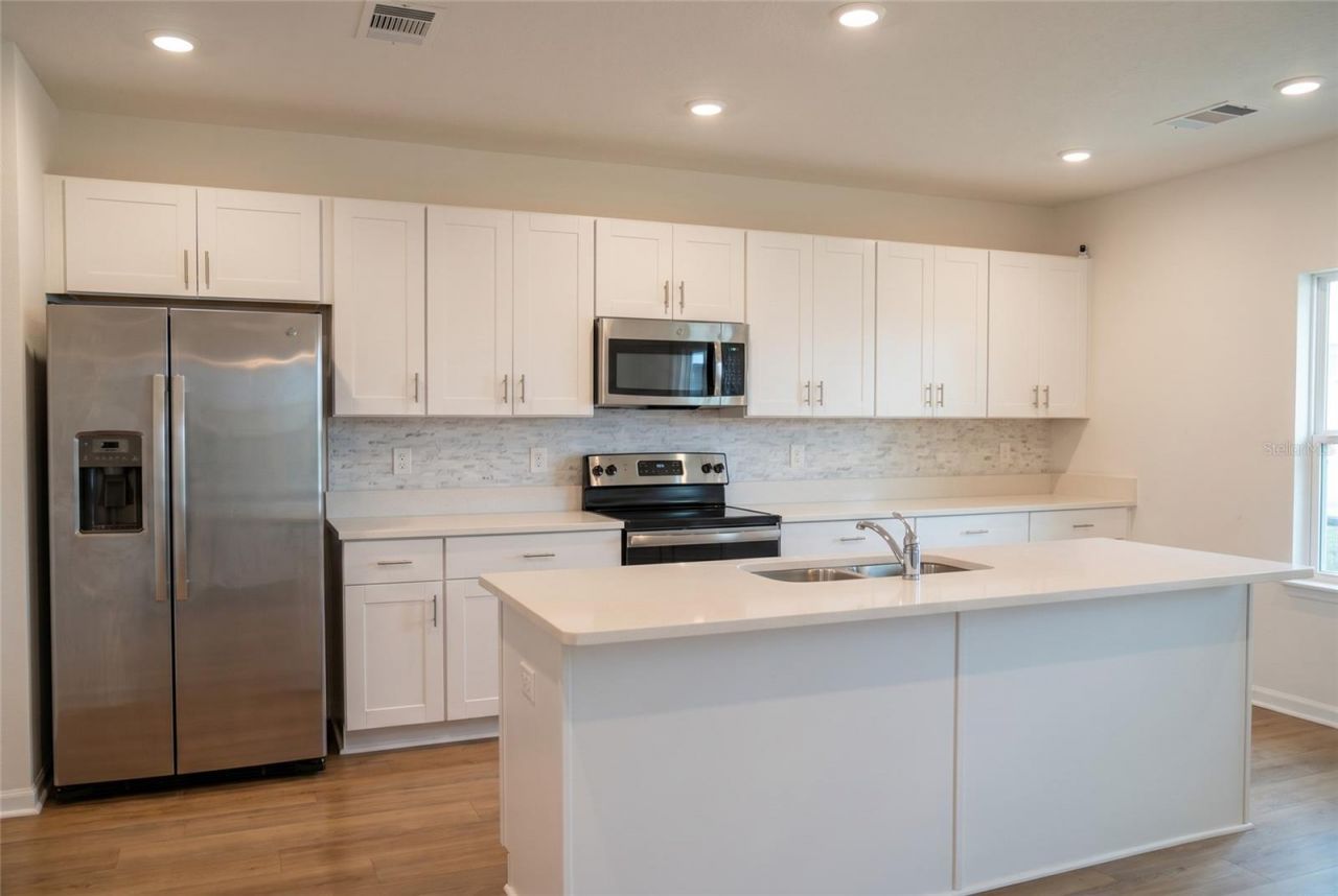 374 Pine Tree Bridge Trail, Saint Cloud, FL 34772 Photo